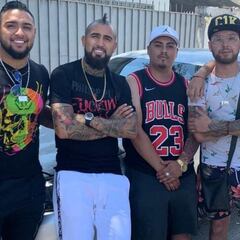 "Tuve que mostrar fotos de Arturo": Sandrino Vidal cuenta su mejor anécdota en Europa