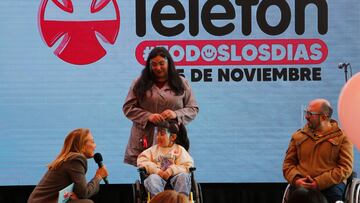 Santiago, 3 agosto 2022.
Teletón presenta la familia embajadora 2022, en el marco de la celebración del Día del Niño.
Marcelo Hernandez/Aton Chile