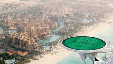 Burj Khalifa, rascacielos de estilo neofuturista ubicado en Dubái.