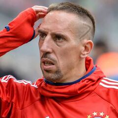 La increíble lista de jugadores en paro: Ribéry, David Luiz, Llorente...