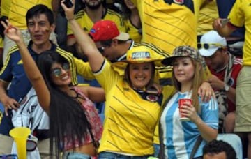 Las bellas hinchas se adueñan de las Eliminatorias