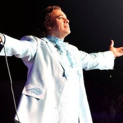Juan Gabriel podría reaparecer el 7 de enero según su ex agente