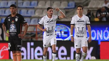 AME3706. PACHUCA (MÉXICO), 16/07/2023.- Gustavo del Petre (c) de Pumas celebra un gol hoy, durante un partido de la jornada 03 del torneo Apertura 2023 de la Liga MX del fútbol mexicano, entre Pachuca y Pumas, en el estadio Hidalgo de la ciudad de Pachuca (México). EFE/David Martínez Pelcastre
