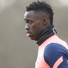 Davinson, cuestionado por su rendimiento en Inglaterra