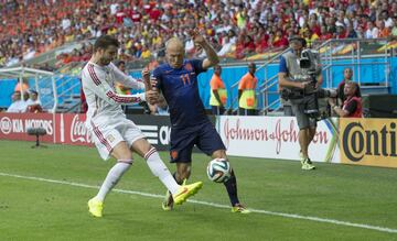 De esta forma llegó el Mundial de Brasil de 2014. Un torneo para olvidar por parte de Piqué y de la Selección. España quedó encuadrada en el grupo con Holanda, Chile y Australia. En el primer partido frente a Holanda, España cayó por 1-5.