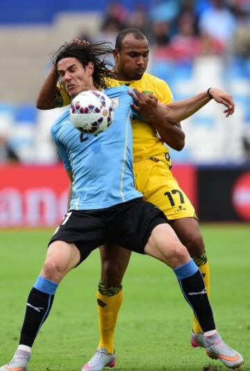 Cavani y Rodolph Austin.