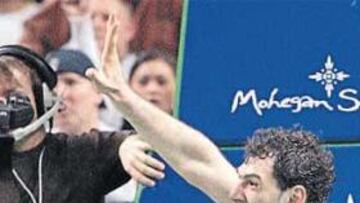 <b>ADIÓS A LA TEMPORADA. </b>En este momento, en Boston, Jorge Garbajosa decía adiós a la temporada NBA.