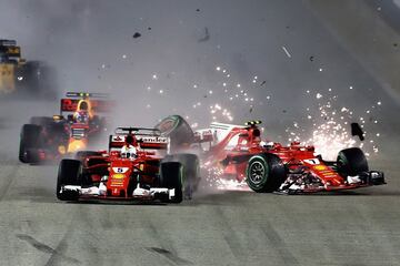 Accidentada salida en Singapur con un accidente entre los Ferrari y Verstappen que también acabó con la que podía haber sido la mejor carrera de Alonso. 
