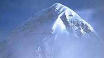 El Pumori (7.161 metros) está situado a los pies del Everest, por la Cara Sur.