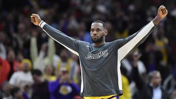 Irónico mensaje de LeBron a sus detractores: "Rey acabado"