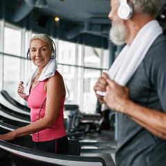 Un estudio revela la ventana crítica del envejecimiento: esta es la edad a la que comienza el declive físico en los humanos