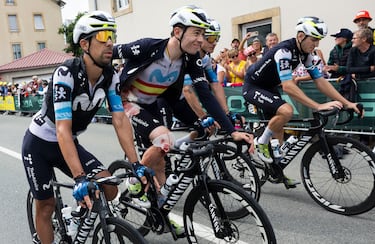 Ivan Romeo, llegó a meta con el lado derecho ensangrentado después de sufrir una caída durante la etapa 20 del Tour de Francia.