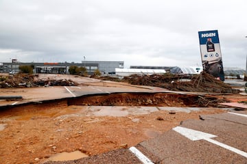 Vista de cómo ha quedado el circuito Ricardo Tormo tras las graves inundaciones en Valencia. 