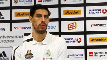 Ayón, en una rueda de prensa