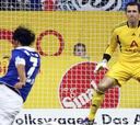 Raúl marca y el Schalke se pone a tres del líder