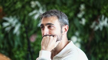El cantante de rap y hip-hop Rayden durante una rueda de prensa en el Hotel Riu Plaza de Espa?a, a 23 de marzo de 2023, en Madrid (Espa?a). David Mart赤nez ?lvarez, m芍s conocido como &Rayden*, ha anunciado su intenci車n de abandonar de manera &definitiva* la m迆sica para dedicarse a la escritura. Esta decisi車n la ha tomado una vez lance su 迆ltimo y octavo 芍lbum &La victoria imposible*, y concluya una gira para presentarlo y despedirse oficialmente de su p迆blico en los escenarios. Rayden particip車 en la primera edici車n de Benidorm Fest con su canci車n &Calle de la llorer赤a**.
23 MARZO 2023;MUSICA;RAP;HIP-HOP;ABANDONO;ESCRIBIR
Ricardo Rubio / Europa Press
23/03/2023