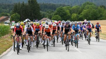 Imagen del pelotón en la quinta etapa del Tour de Francia Femenino avec Zwift