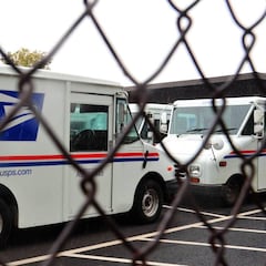 Is the post office open on New Year’s Eve and New Year’s Day? Service hours on Dec. 31 and Jan. 1