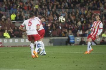 1-0. Messi anotó el primer tanto.