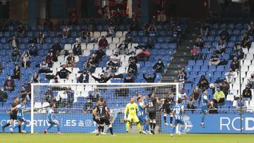 18/10/20 PARTIDO SEGUNDA DIVISION B
 DEPORTIVO DE LA CORU&Ntilde;A  -  UD SALAMANCA 
 SEGUIDORES COVID-19 CORONAVIRUS 