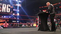 Goldberg firma su contrato para pelear contra Dolph Ziggler en SummerSlam.