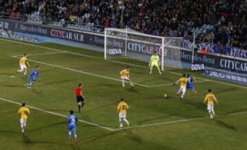 2-0. Álvaro Vázquez marcó el segundo gol.