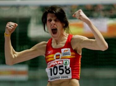 En 2005 gan la medalla de plata en los Campeonatos de Europa indoor celebrados en Madrid, donde salt 1,99 m y solo fue batida por la rusa Anna Chcherova.