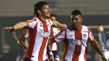 Junior le saca ventaja a Blooming y acaricia los octavos de final