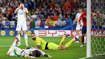 Un gol en contra de Calafiori, quien ha sido de lo mejor para Italia, le dio el liderato del Grupo B a España.