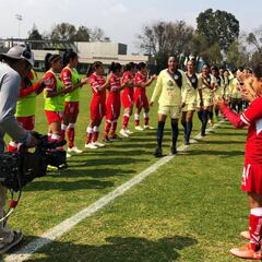 Toluca Femenil le hizo pasillo de campeonas a América