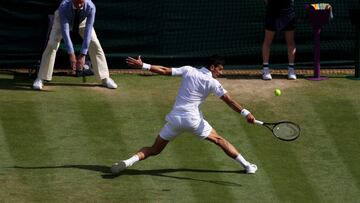 Djokovic se mete en octavos con otra victoria cómoda