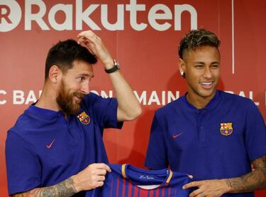 Neymar in contact with PSG