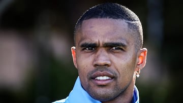 Brazil�s Douglas Costa speaks to the media in Sydney on September 2, 2024. Cristiano Ronaldo's former teammate, Brazil winger Douglas Costa, has signed a two-year deal to play in Australia with Sydney FC, the A-League side said on August 26. (Photo by DAVID GRAY / AFP)