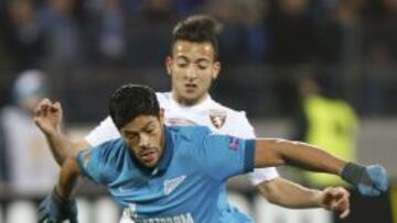 Hulk en la disputa de un balón