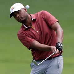 Muñoz cierra su mejor día en el quinto lugar y sueña con podio