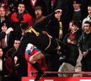 La historia de la patada ‘voladora’ de Eric Cantona a un hooligan del Crystal Palace: “debería haberle golpeado más fuerte”