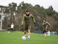 Bryan Zaragoza durante un entrenamiento con el Celta.