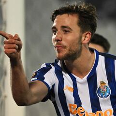 Man City to spend $62 million on ex-Barcelona Rodri replacement