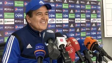 Jorge Luis Pinto en rueda de prensa