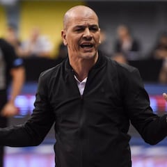 El Zaragoza destituye a Ocampo y negocia con Sergio Hernández