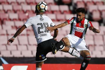 Futbol, Palestino vs Colo Colo Tercera fecha, campeonato nacional 2018 El jugador de Palestino Diego Torres, derecha, disputa el balon con Felipe Campos de Colo Colo durante el partido de primera division en el estadio Nacional de Santiago, Chile. 17/02/2018 Andres Pina/Photosport