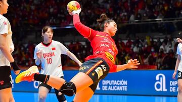 Un positivo retira a China que confina por ley a su equipo