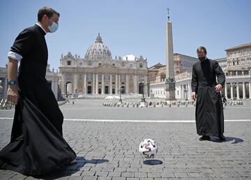 Pasión por el fútbol en la Ciudad del Vaticano