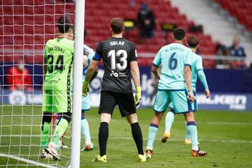 Jan Oblak of Atletico de Madrid and Dani Cardenas of Levante in action during the spanish league, La Liga, football match played between Atletico de Madrid and Levante UD at Wanda Metropolitano stadium on february 20, 2021, in Madrid, Spain.  AFP7  20/02/