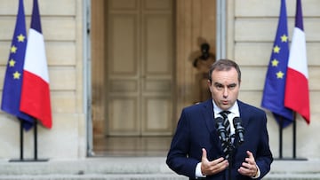 French Prime Minister Sebastien Lecornu delivers a statement at the Hotel Matignon in Paris, on October 3, 2025, before a round of consultations with political parties ahead of the announcement of the new government. Alain Jocard/Pool via REUTERS