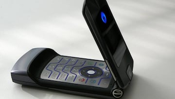 Motorola RAZR, la vuelta del tel¨¦fono plegable con pantalla flexible