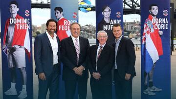 Patrick Rafter, junto a miembros de la ATP Cup.