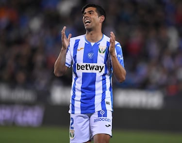 En el Leganés jugó 26 encuentros en los que marcó un gol en la temporada 2018-19.