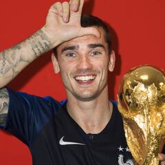 Así pedía autógrafos Griezmann a los campeones del mundo del 98