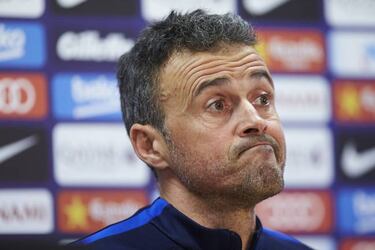 Barcelona boss Luis Enrique backs players over FIFA gala snub